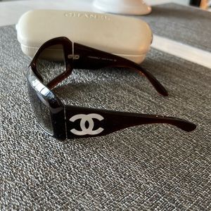 CHANEL SUNGLASSES